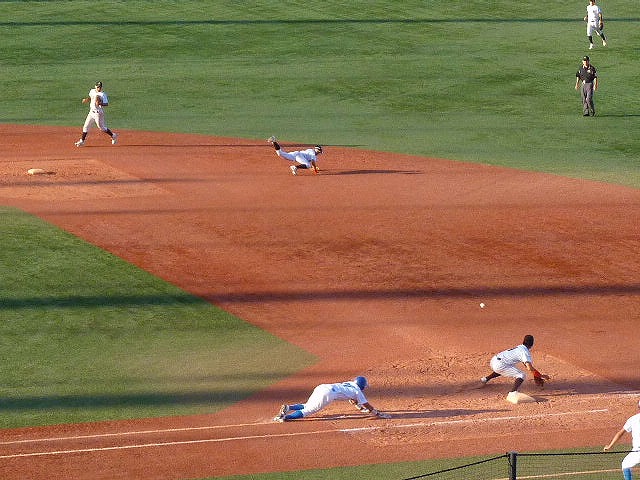 青学大対亜細亜大　９月２６日　東都大学野球１部　後半_b0166128_1621827.jpg