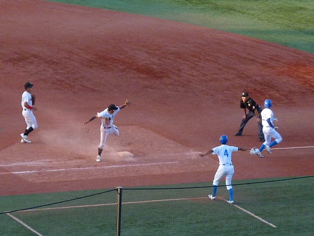 青学大対亜細亜大　９月２６日　東都大学野球１部　後半_b0166128_1638295.jpg