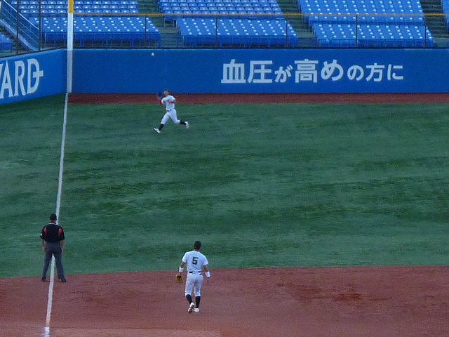 青学大対亜細亜大　９月２６日　東都大学野球１部　後半_b0166128_16474272.jpg