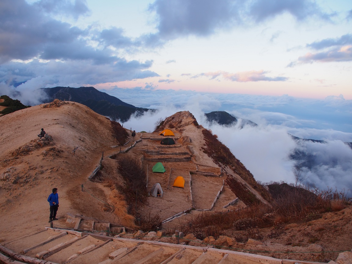 燕岳、大天井岳、常念岳、蝶ｹ岳縦走　(2014.10.9～11)　①_b0335256_23431430.jpg