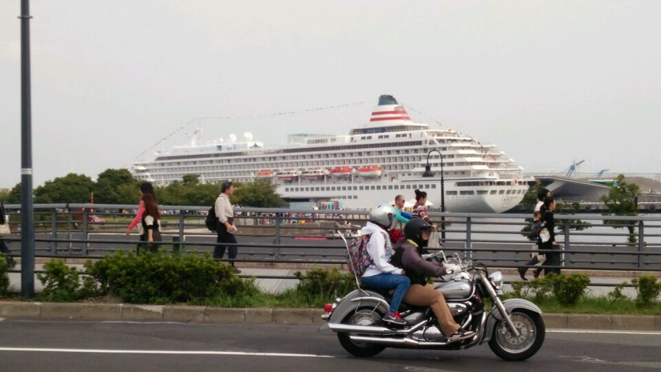 昨日の写真です。_e0119092_17510070.jpg