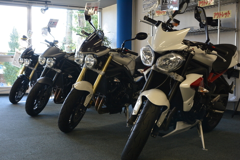 ストリートトリプルの中古車が充実!!_d0100125_15145653.jpg