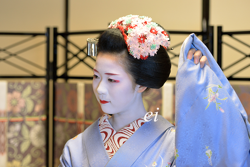 舞妓とし純 もみじの橋の参 ちょっとそこまで 舞妓とし純 もみじの橋の参 ちょっとそこまで