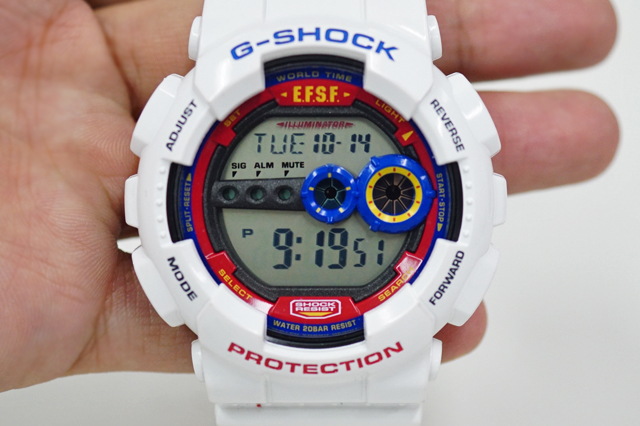 俺がっ！ガンダムだっ！に近づける「G-SHOCK x GUNDAM」_a0001871_21552303.jpg