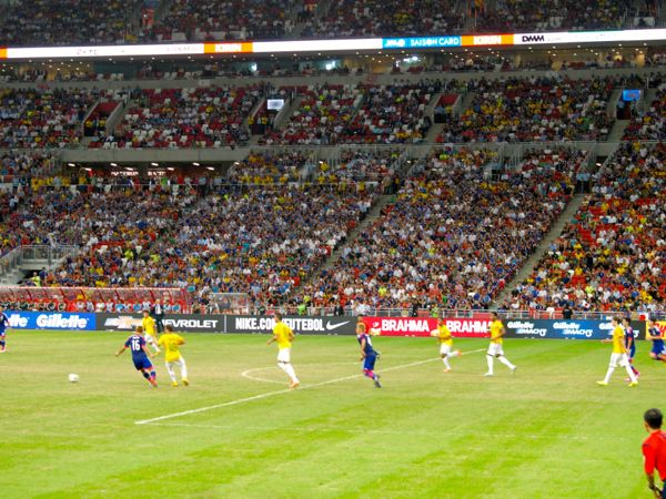 日本vsプラジル戦！ネイマールと同じ空気をシンガポールで。_d0256347_0112355.jpg