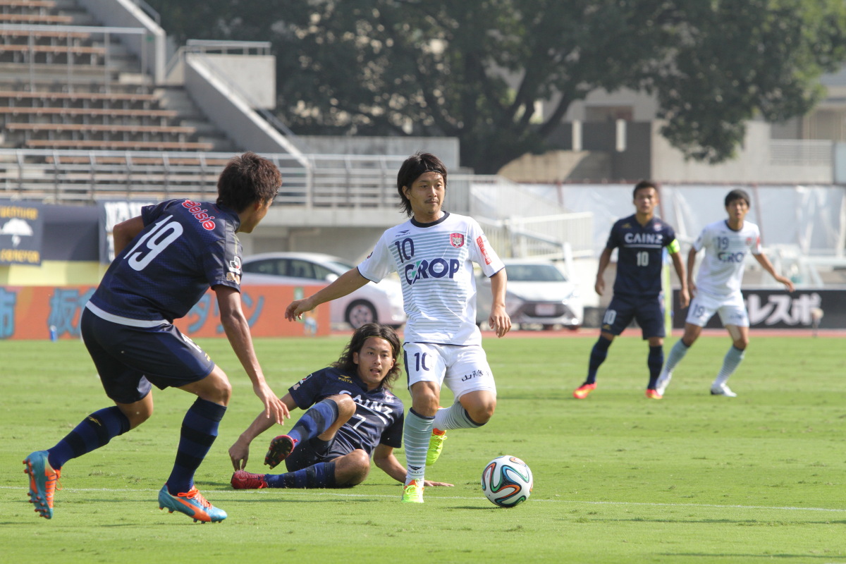 Ｊ１昇格はまかせろ！ファジアーノ岡山の上田康太・千明聖典コンビ大活躍_f0059321_6482279.jpg