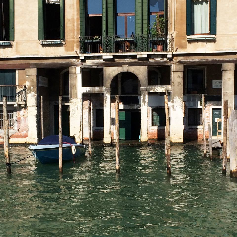 イタリアの旅｜ヴェネチア07｜浸水・親水テラスSelection_e0141727_3454226.jpg