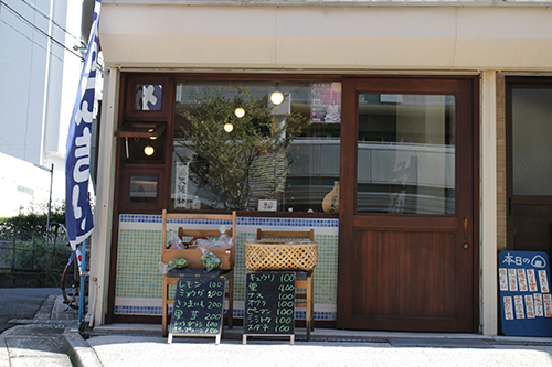 明日(18日)はオトメゴコロさんのおむすび販売日です_e0205196_1539347.jpg