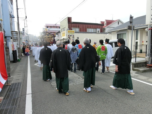 台風19号を念力で押し留めて? 「吉原宿場まつり」と「木之元神社のおひまち」_f0141310_5392413.jpg