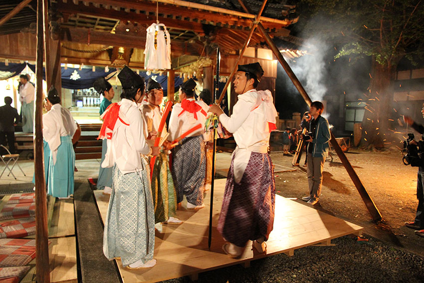 金丸八幡神社「宵宮の神事」-03♪_d0058941_20434991.jpg