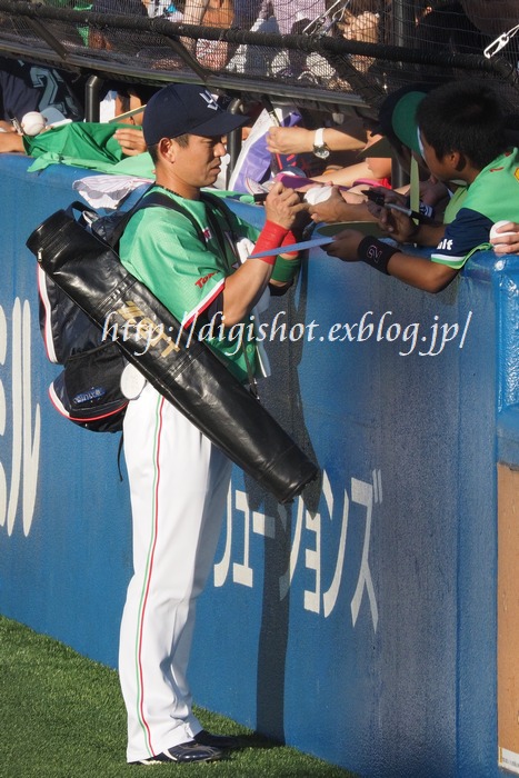 森岡良介選手の守備 : Out of focus ～Baseballﾌｫﾄﾌﾞﾛｸﾞ～ 2019年終了