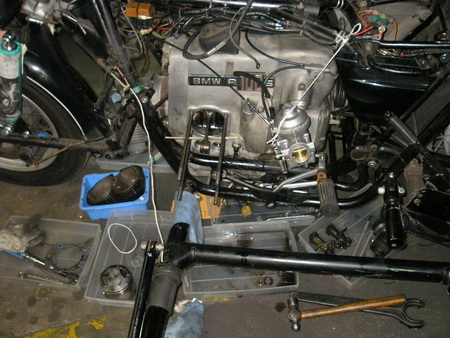 BMW Rタイプ 腰上の分解_e0218639_11185025.jpg