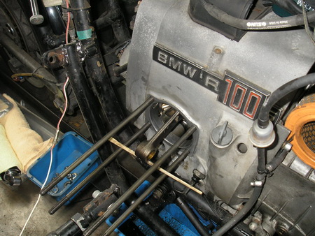 BMW Rタイプ 腰上の分解_e0218639_111911.jpg