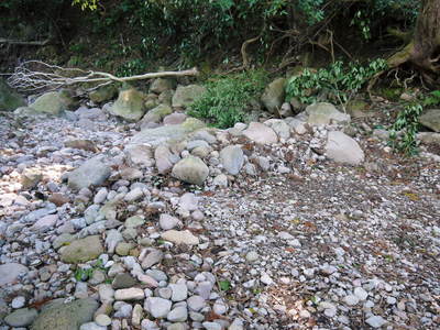 リューバ―ダムが・・・。山奥の川はこの時期干上がっています!_a0254656_18332547.jpg