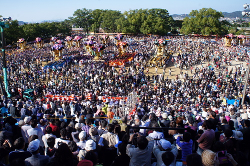 平和で安全、新居浜上部祭り_f0127675_1692946.jpg