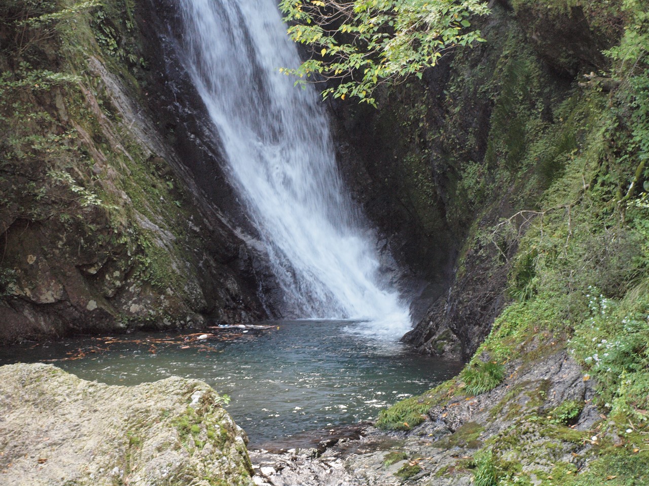 『飛騨金山　横谷峡の四つの滝』_d0054276_19434568.jpg