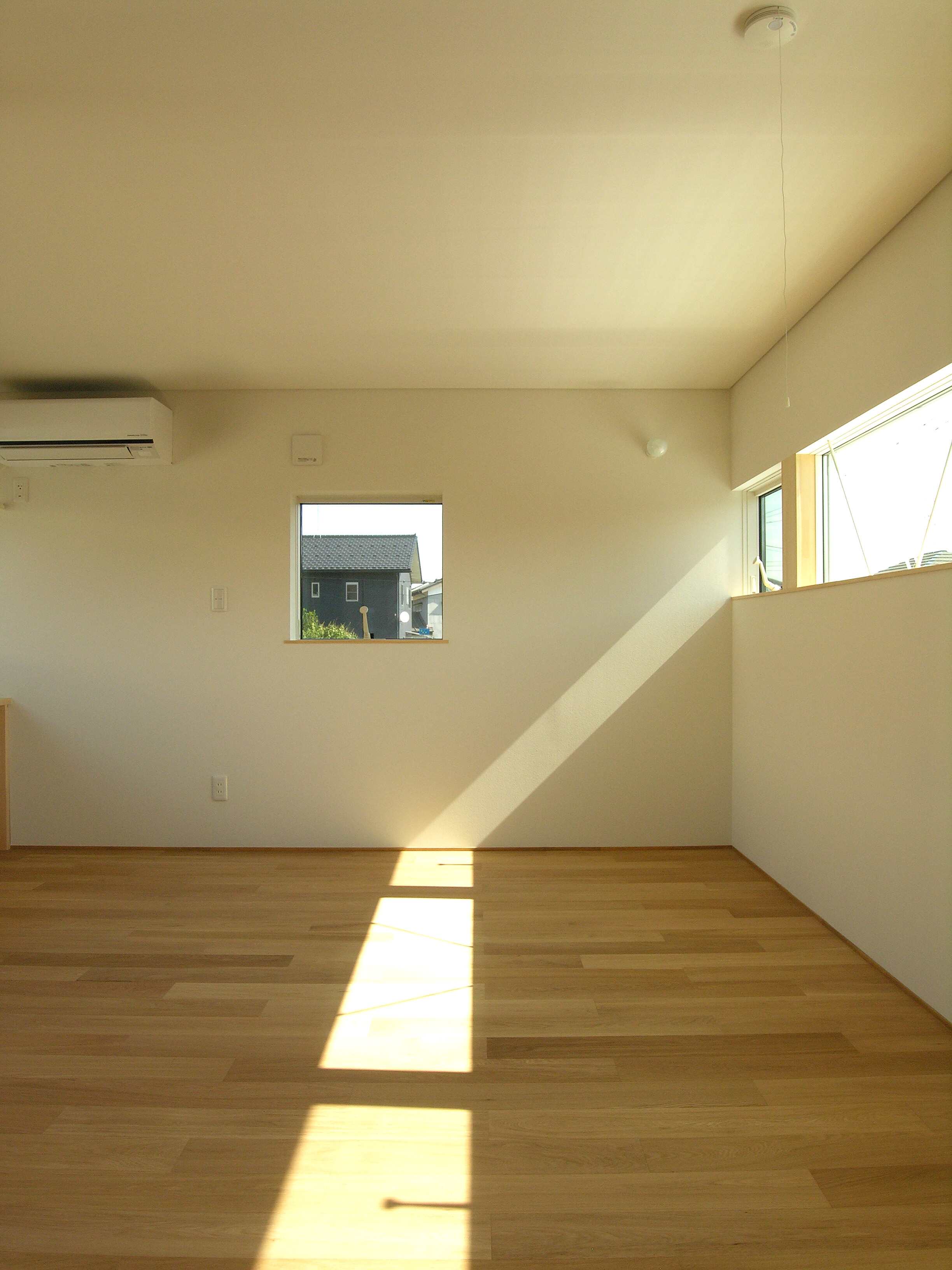 外構工事 傾斜地に建つコートハウス_b0349892_17521598.jpg