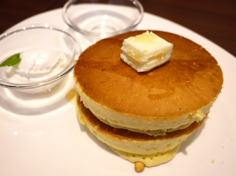 森の特製ホットケーキ　【茅ヶ崎　森ノ珈琲店（FOREST COFFEE LOUNGE）】_b0153224_22472211.jpg