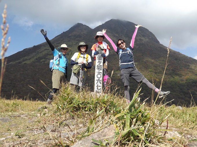 紅葉の由布岳お鉢巡り_a0206345_10105064.jpg