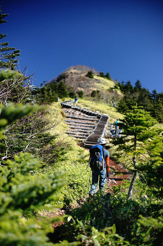 一円玉天気の四阿山♪_f0016656_22361417.jpg