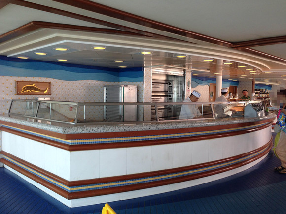 超！おススメ！プールサイドグルメ「PREGO」「TRIDENT GRILL」：ダイヤモンドプリンセス乗船記37_f0054556_2253372.jpg