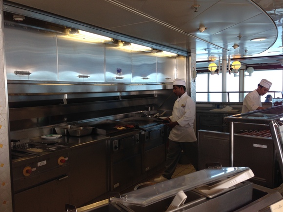 超！おススメ！プールサイドグルメ「PREGO」「TRIDENT GRILL」：ダイヤモンドプリンセス乗船記37_f0054556_236890.jpg