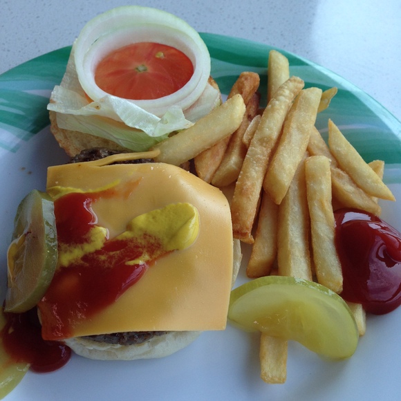 超！おススメ！プールサイドグルメ「PREGO」「TRIDENT GRILL」：ダイヤモンドプリンセス乗船記37_f0054556_2375854.jpg