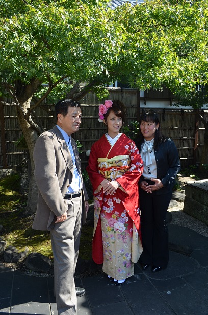 成人式前撮り 仲良し3姉妹(*^^)_d0230676_1421667.jpg