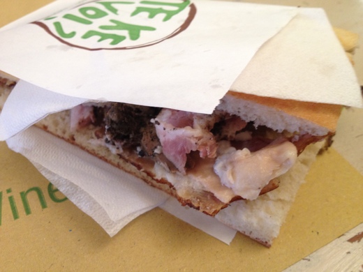 ナゼ、みんなハンバーガー食べるのさ_a0136671_1292940.jpg