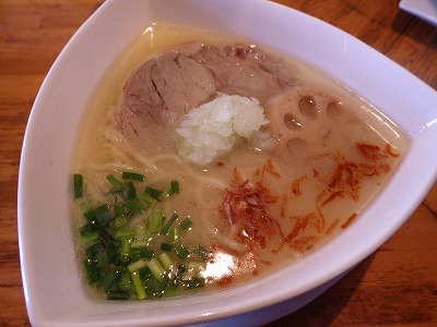 ラーメン　【ｊｉｌｌ】_b0052375_100933.jpg