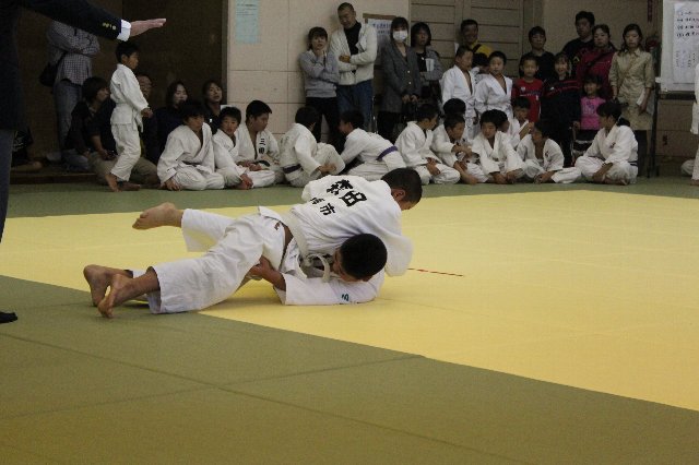 第二の藤井岳、下司裕人優勝！第５５回市民体育大会柔道大会_f0059321_82217.jpg