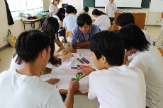 新潟翠江高等学校においてワークショップ「平和をつくるために」を行いました。_c0167632_18583987.jpg