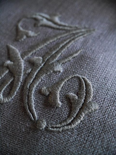 Monogramming〜＊モノグラム刺繍＊ : honeysuckle vine