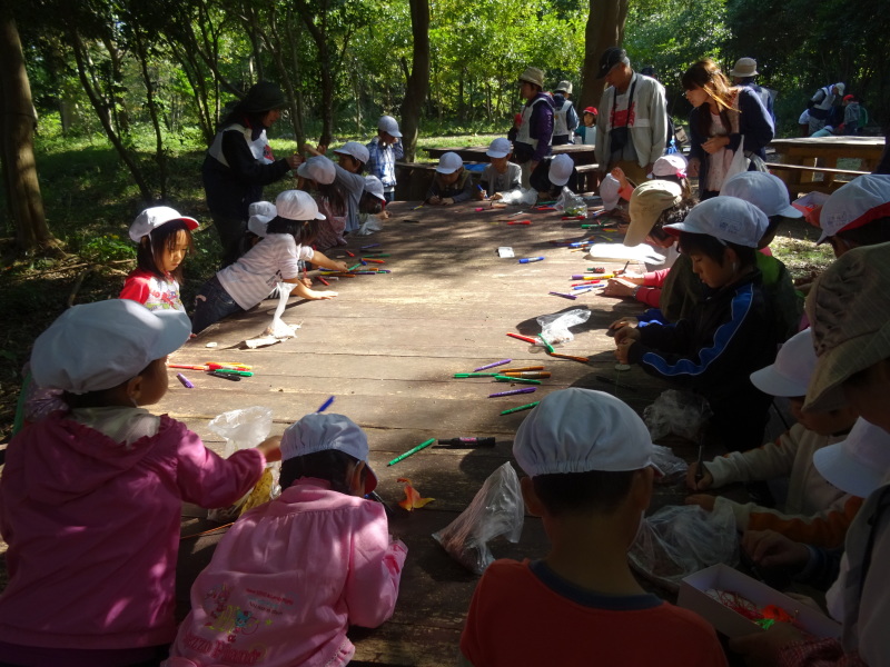 淡輪小学校1年生遠足「里山体験」・・・せんなん里海公園内うみべの森 by (TATE-misaki)_c0108460_16440234.jpg