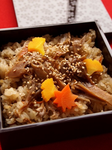 椎茸の肉詰めと舞茸ご飯のお弁当_c0306839_7453780.jpg