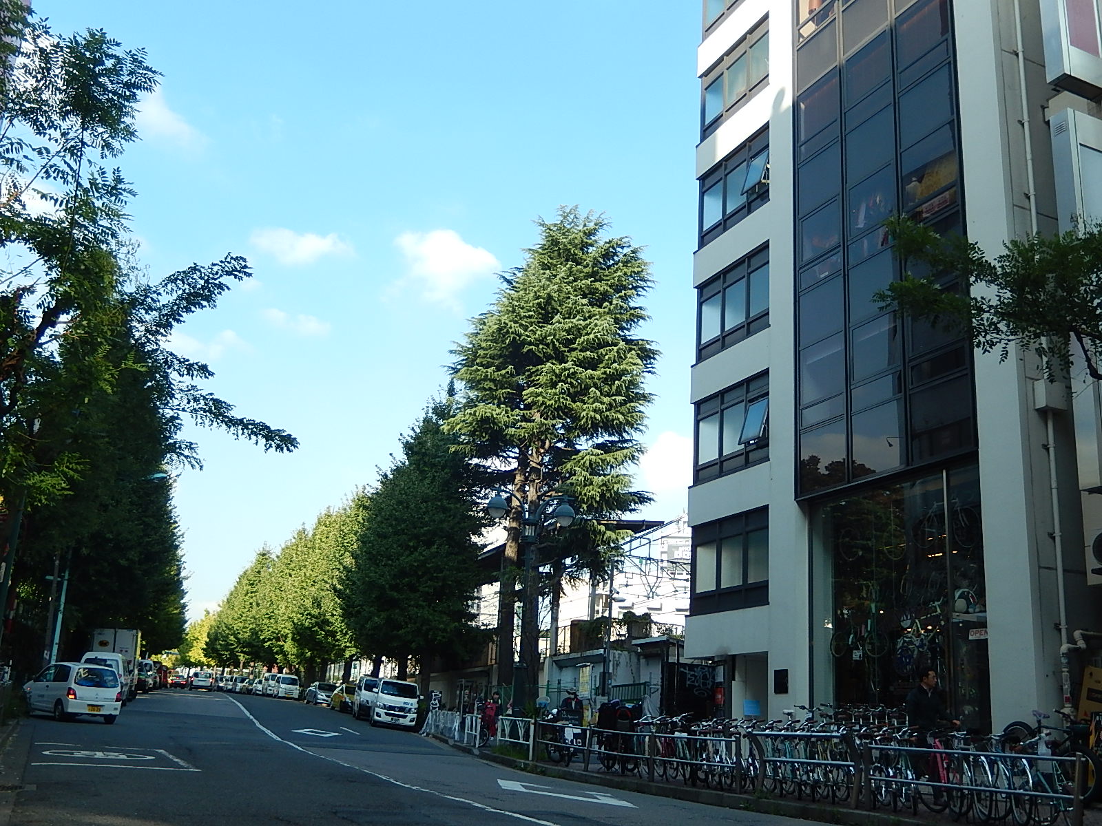 10月24日　渋谷　原宿　の自転車屋　FLAME bike前です_e0188759_16161876.jpg
