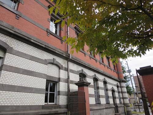 【10月の秋田旅行】⑬秋田市赤れんが郷土館(旧秋田銀行本店)_c0042960_17235093.jpg