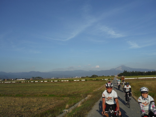 琵琶湖　アユ食べ放題サイクリング_b0332867_00464784.jpg