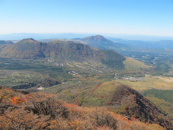 紅葉の三俣山5座を周遊　2014.10.23（木）_a0166196_2057296.jpg