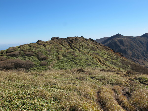 紅葉の三俣山5座を周遊　2014.10.23（木）_a0166196_2105910.jpg