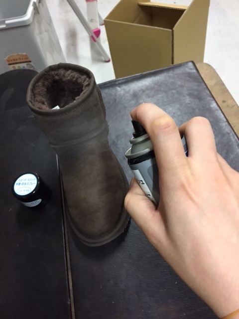 UGGムートンのシミはこうやって直す!!_b0226322_16502269.jpg