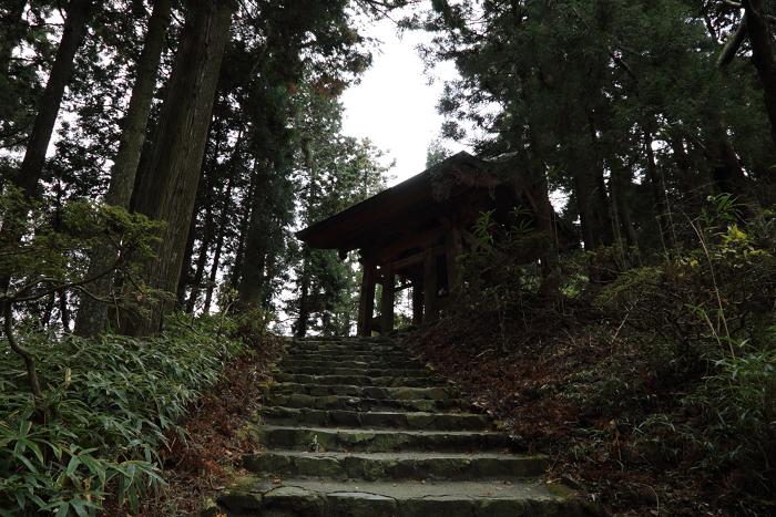 紅葉の比叡山 －延暦寺・西塔（にない堂、釈迦堂）－_b0169330_17201491.jpg