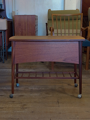 sewing table_c0139773_1526381.gif