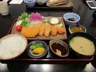 今日の定食は?ランチ@日本クラブ_b0209691_13302571.jpg