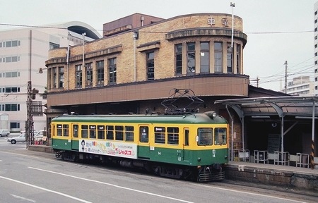 新潟交通 白山前駅_e0030537_15152342.jpg