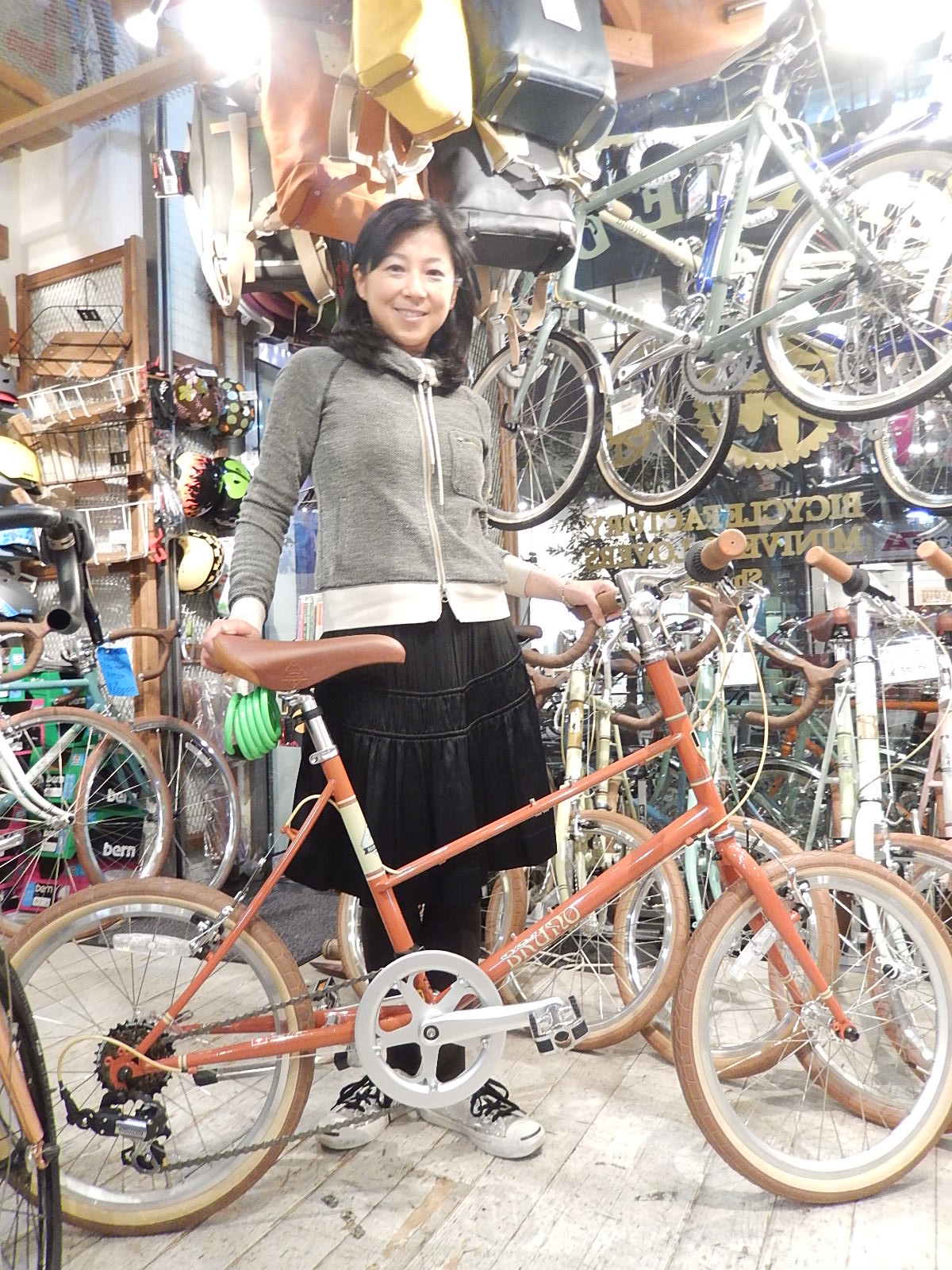10月26日　渋谷　原宿　の自転車屋　FLAME bike前です_e0188759_17521586.jpg