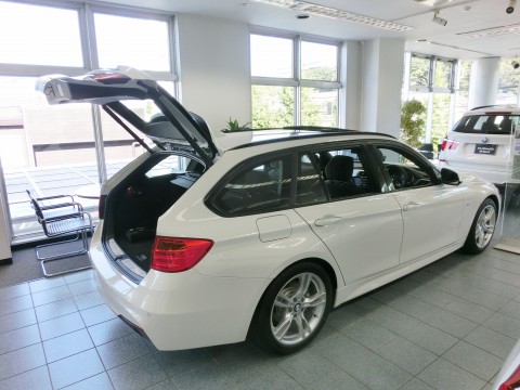 BMW、320i Gran Turismo と X1 18i の試乗_e0045768_21574628.jpg