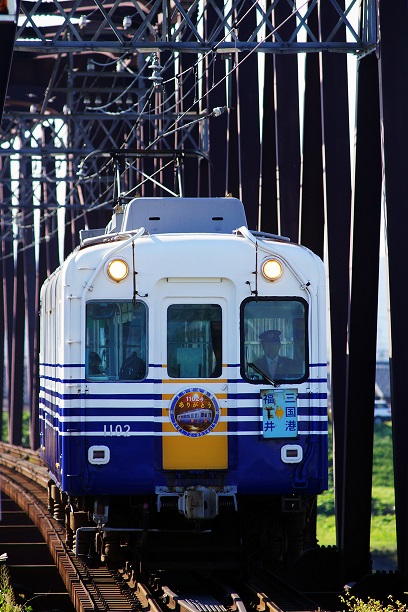 えちぜん鉄道に阪神車を追う_e0204281_2220667.jpg