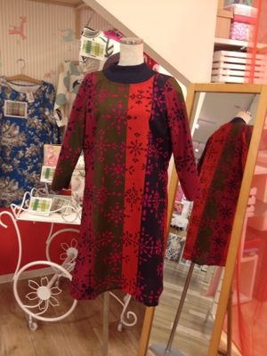 ワンピース・台形スカート☆_e0112378_11152155.jpg