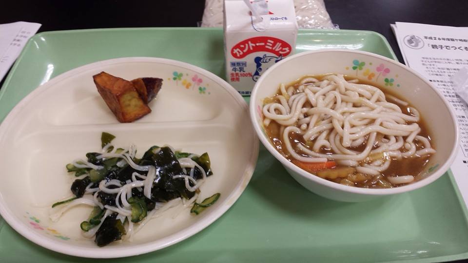 給食試食会＆バザー_e0044919_19514938.jpg